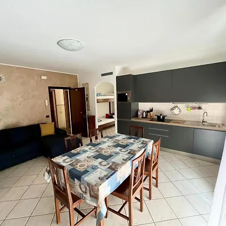 7 Posti Nel Cuore Dell'area Pedonale Con Parcheggio * Bibione