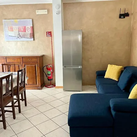 7 Posti Nel Cuore Dell'area Pedonale Con Parcheggio شقة